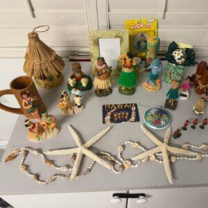 Vintage Hawaiian Decor